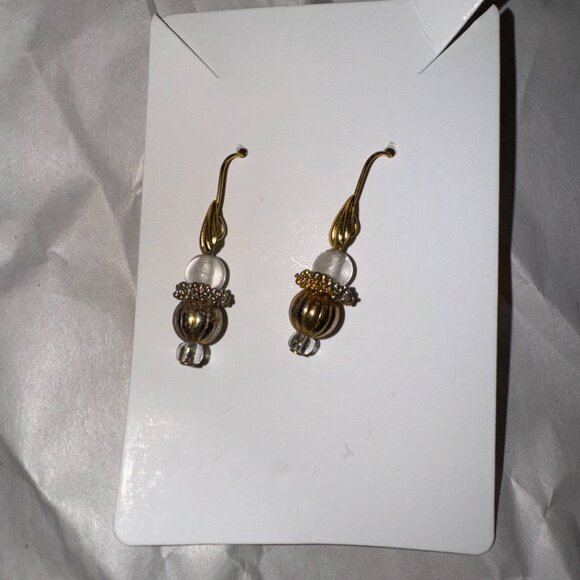 14 3/4" Necklace With Matching Earrings - Picture 2 of 9